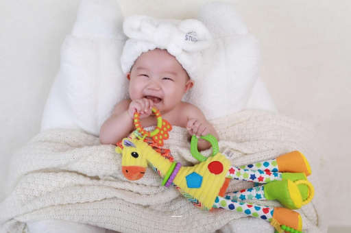 岑溪一般怀孕多久会呕吐